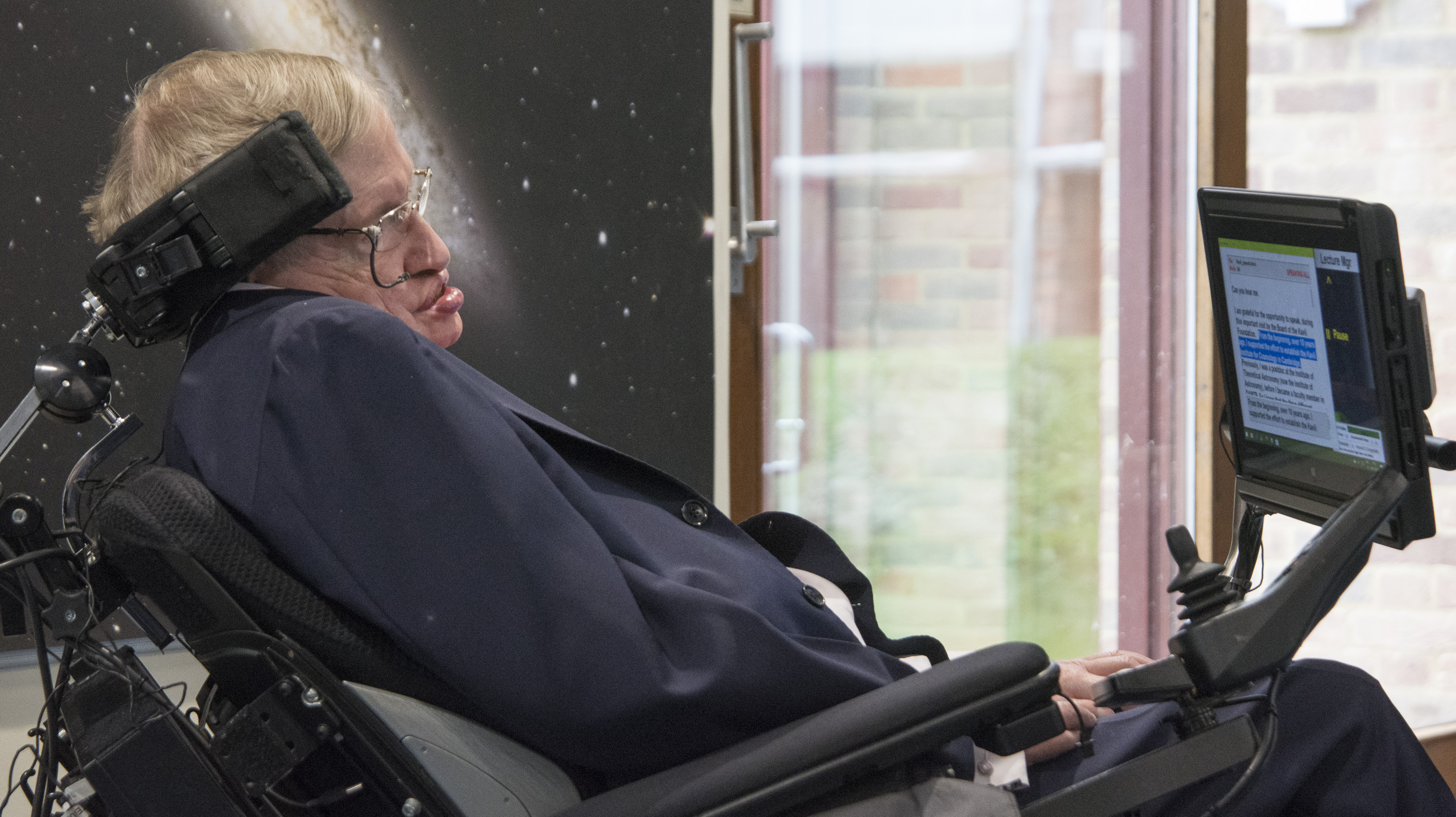 Stephen Hawking giving his speech